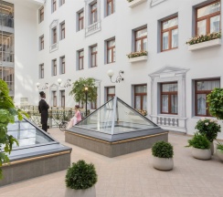 Делюкс с двуспальной кроватью и видом на Атриум в Renartiss Isaakiy St. Petersburg hotel