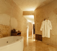 Двухместный люкс двуспальная кровать в Ottoman Cave Suites