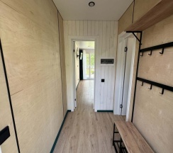 Двухместный Дом с террасой На берегу реки возле пирса с видом на реку двуспальная кровать в Semvoda