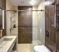 5-местная комната люкс в Дворец Солнца