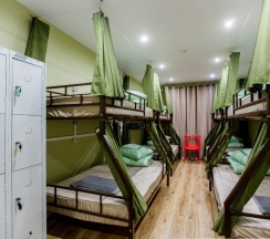 Мужской номер на 8 человек. Нижнее место (ширина 120 см.) в Nice hostel Crocus
