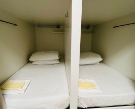 Кровать в женс 10мест номере в Fox