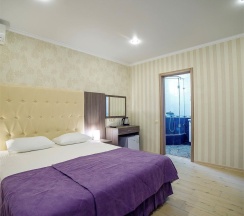 Четырехместный номер в Hare house