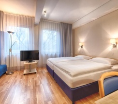 Трёхместный номер Comfort в Enjoy Hotel Berlin City Messe