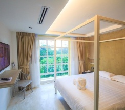 Номер Deluxe с балконом и с видом на сад в De Pastel Hotel
