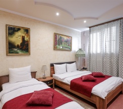 Первая категория-семейный номер в Олимпия