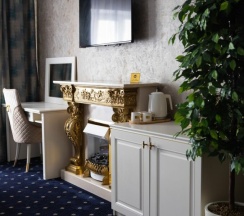 Улучшенный четырёхместный стандартный номер в Хан