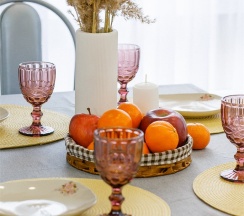 Апартаменты "На листопадной 15А" в Саквояж