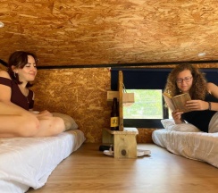 Кровать в общем номере (женский номер) в Caravan Hostel Tel Aviv By Roger Age 18-45