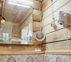 Изба категории студия в Остров