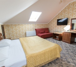 Мансардный семейный без балкона в Karap palace hotel