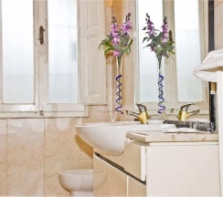 Двухместная студия Classic c 1 комнатой двуспальная кровать в Leone X Guest House