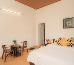 Двухместный номер Standard с балконом двуспальная кровать в Strawberry Garden Homestay