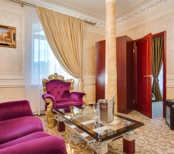 Двухкомнатный люкс в The Rooms Boutique Hotel