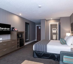Двухместный номер Standard двуспальная кровать в Sandman Signature Calgary Downtown Hotel