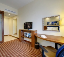 Номер стандарт с 1 двуспальной кроватью в Hampton by Hilton