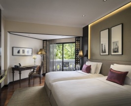 Двухместный номер Riverfront Deluxe 2 отдельные кровати в Anantara Riverside Bangkok Resort