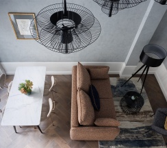 Двухуровневая студия с видом во двор в Огюстин Шатильон