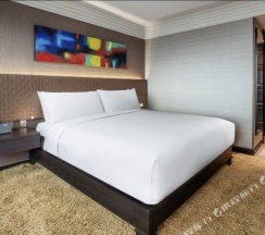 Двухместный номер Guest двуспальная кровать в DoubleTree by Hilton Bangkok Ploenchit