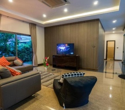 Вилла Deluxe с 5 комнатами в Villa Navin Resort