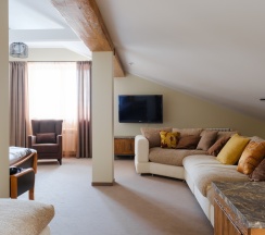 Джуниор сюит 5-й этаж (504) в Увельские курорты