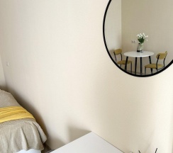 Трехместный номер с двуспальной и полутора спальной кроватью в Дисней