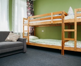 10-и местная зеленая мужская комната в Gorkogo85