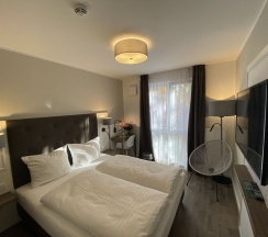 Двухместный номер Standard двуспальная кровать в Signature East Hotel Falk