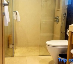 Двухместная номер студия с видом на океан двуспальная кровать в Royal View Hotel
