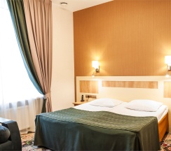 Джуниор сюит, с видом на город в Cronwell Inn Стремянная