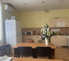 Кровать в общем номере (мужской номер) в Бархат
