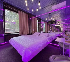 Двухместный номер Стандарт №8 двуспальная кровать в Gipnoz