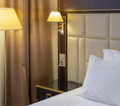 Стандартный номер с балконом и 1 двуспальной кроватью в 7 Avenue Hotel&SPA