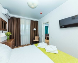 Люкс с балконом в Sea breeze resort