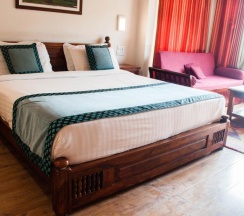 Двухместный номер Standard двуспальная кровать в Evaan Resorts Oakwood Hamlet Shoghi