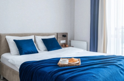 Беларусь, Боровляны: Апартаменты Квартира на сутки Минск Маяк Метро 3 минуты Бесконтактное заселение Wi-Fi Кухня объединена с жилой зоной Отдельная спальня