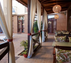 Семейный номер (2x-комнатный 3x-местный номер) в Марко Поло