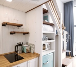 Уютный Tiny House с мансардным окном (Дом1). Заезд в 15.00, выезд до 12.00. в Sheluha house