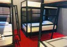 Кровать в общем номере двухъярусная кровать в 248 Street Hostel