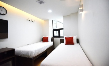 Двухместный без вида номер Standard 2 отдельные кровати в 57 Myeongdong Hostel