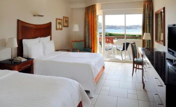 Четырёхместный номер Executive с частичным видом на море в Naama Bay Promenade Beach Resort by Accor