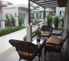 Коттедж с 2 комнатами в Thuan Resort
