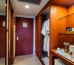 Двухместный семейный номер Standard в Bangkok Palace Hotel