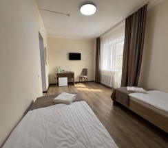 Двухместный номер Standard с балконом 2 отдельные кровати в Belon Inn