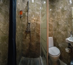 Кровать в общем номере в 1st`hostel