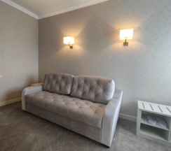 Номер полулюкс с 1 двуспальной кроватью в Аура