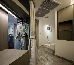 Двухместный номер Different Degree двуспальная кровать в LiT BANGKOK Hotel