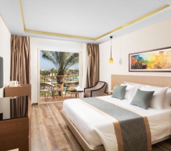 Двухместный номер Deluxe с видом на сад двуспальная кровать в Pickalbatros Dana Beach Resort - Hurghada