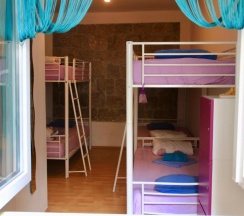Кровать в общем номере в Hostel Wonderful World