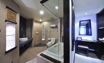 Двухместный полулюкс с балконом 2 отдельные кровати в Woraburi Phuket Resort & Spa